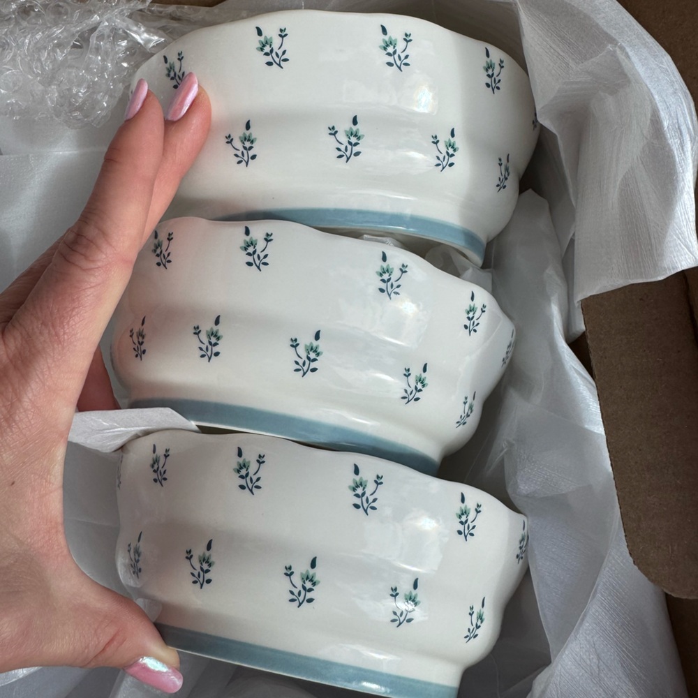 Floral blue white 3piece viral Bowl crown & Ivy Society Social grand millennial